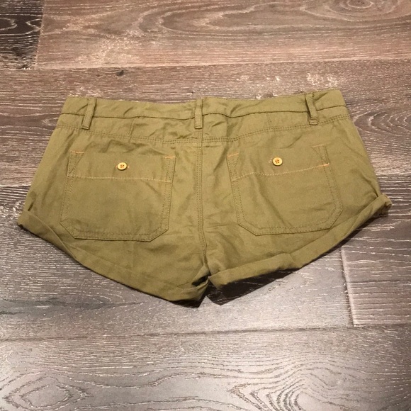 Like New- Roxy Shorts - Picture 2 of 5